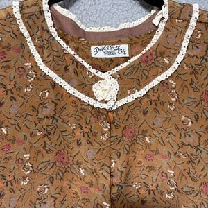 Pride & Joy Womens Short Sleeve Button Down Blouse Vintage Medium-?